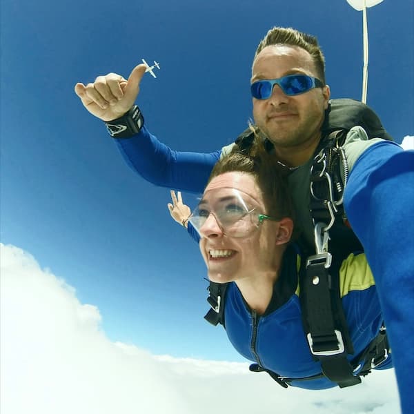 This is an image of GoPro Hero 13 Sky Diving Combo on rent offerred by SharePal.in